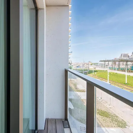 Pretty With Balcony *