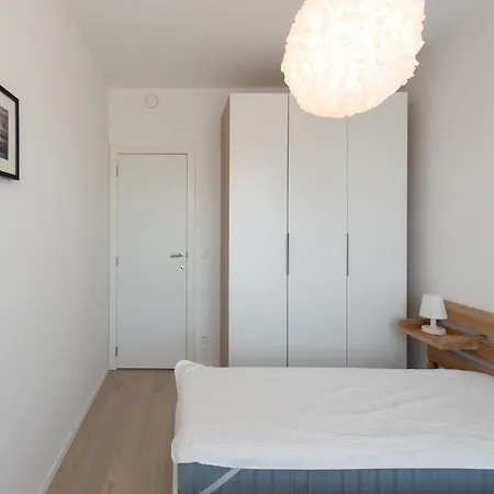 In With Sea Views Daire *